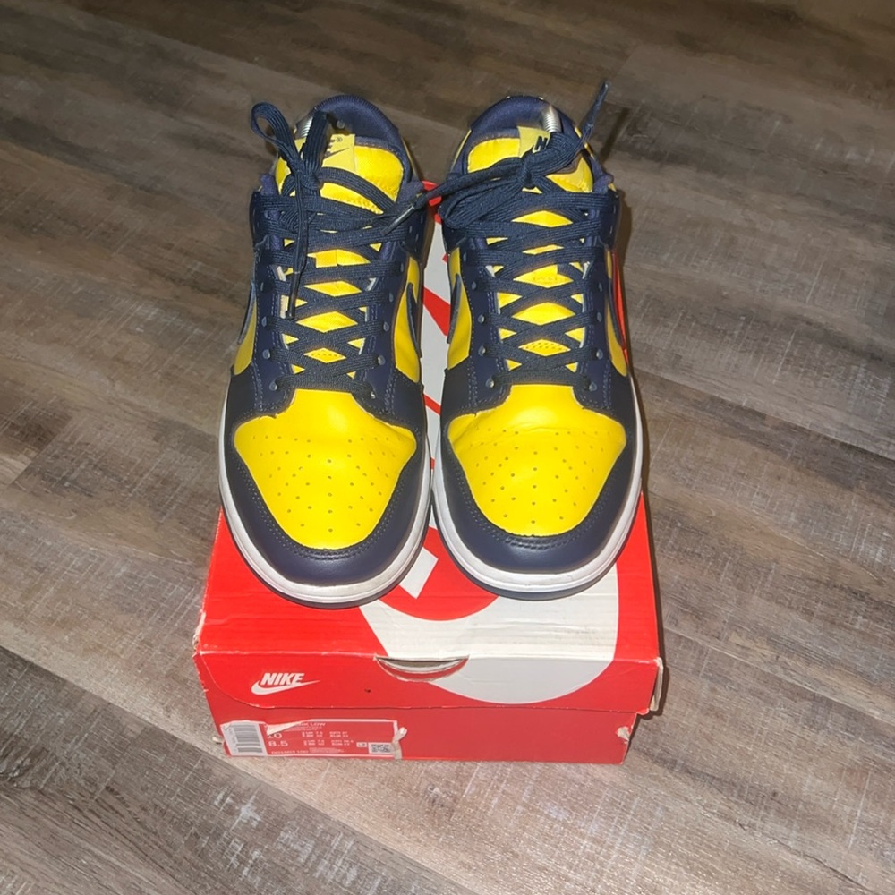 COPY - W Nike dunk low sail/coast university gold